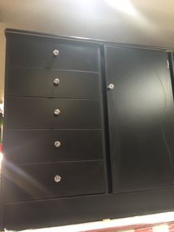 Black wardrobe dresser with diamond knobs