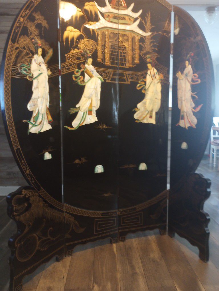 Oriental Black Lacquer Room Screen,Over 6ft Tall,Over 5ft Wide, Beautiful ! Excellent Condition! $75.