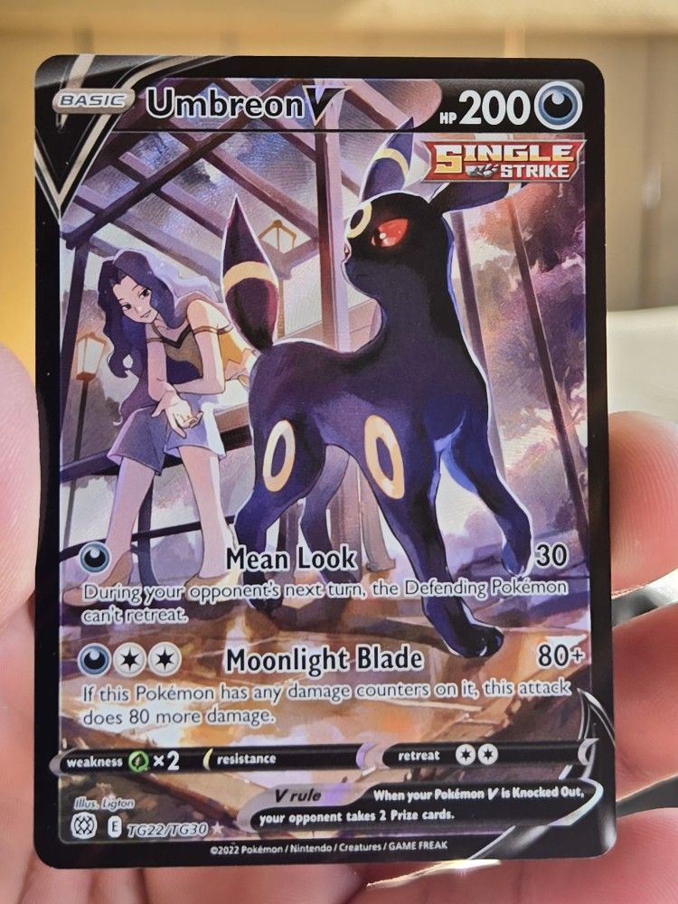 Umbreon V Pokémon Card 