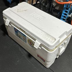 Like New Igloo 94qt Cooler
