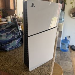 PLAYSTATION 5 Slim Digital
