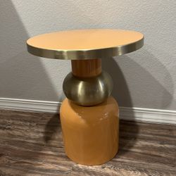 Accent Table