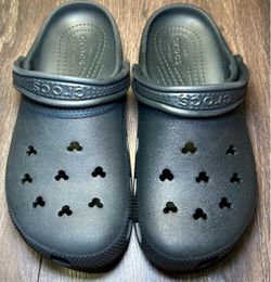 Disneyland parks Crocs | 7 men / 9 women
