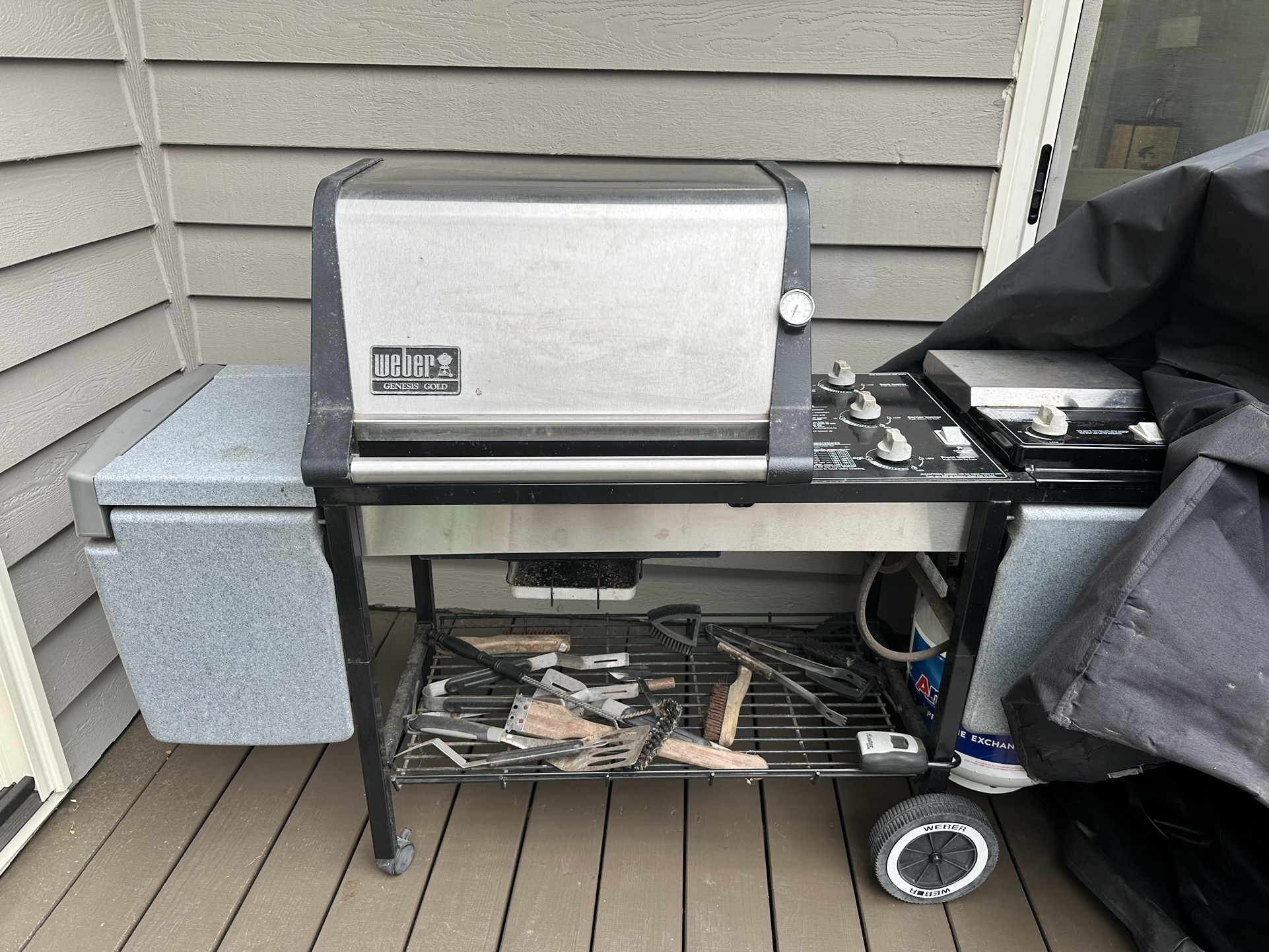 Weber Grill, Genesis gold, LP, Works Good