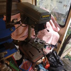 Centra) Machinery 5 Speed Drill Press