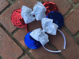 Minnie mouse theme ears
