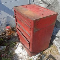 Large Chest Of Drawers With Tools And Stuff For Sale In Pine Hills $200 For All