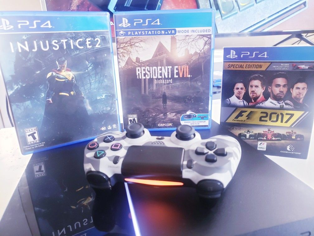 PS4 3 games and 1 controller