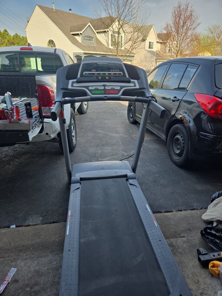 treadmill works perfectly
