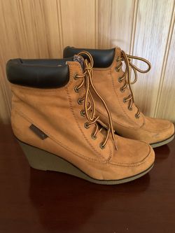 BooBooties By Rock & Candy Suede Laced-up Ankle boots-7- like new