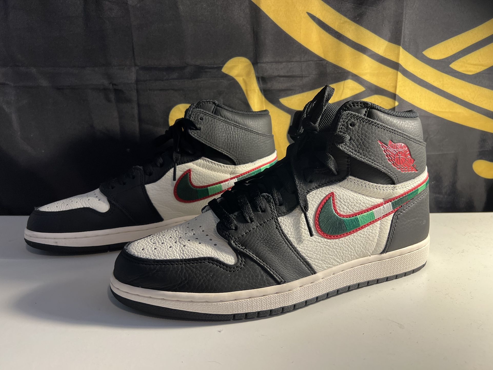 VNDS Jordan 1 Retro High OG Sports Illustrated, A Star Is Born 2018 