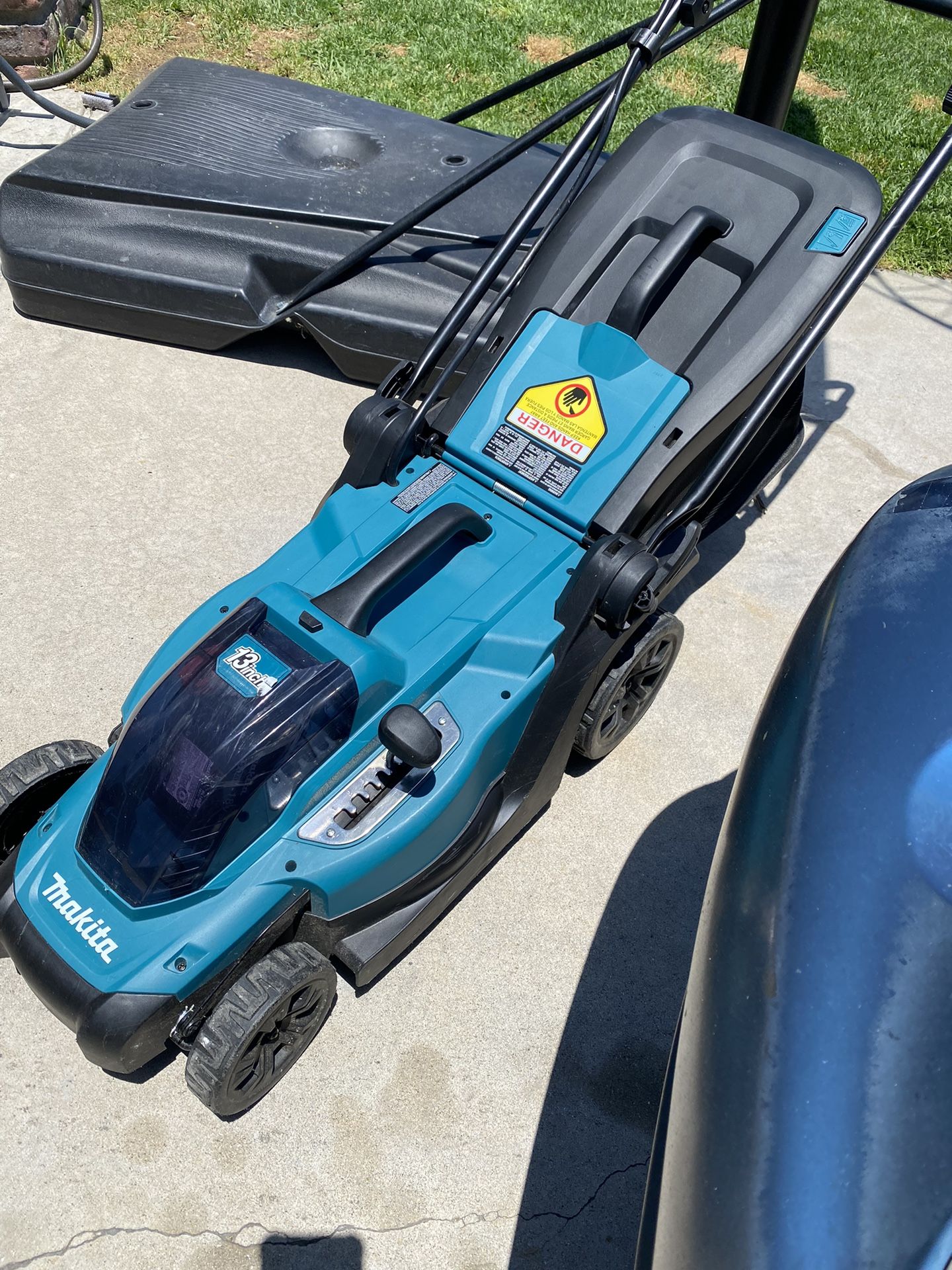 Makita XML12