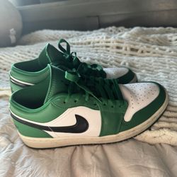 Jordan 1 Low Pine Green (Used)