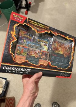Charizard Ex Special Collection Box