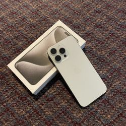 Apple iPhone 15 Pro Max - 256 GB - White (Verizon) 