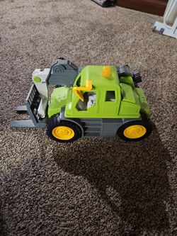 Box of trucks and misc