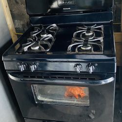 Gas Stove Excellent Condition Delivery Include It