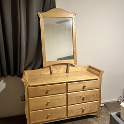 Solid Wood Munire Bedroom Set