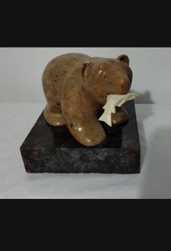 WENDY HOOK SOAPSTONE BEAR - FISH  SCULPTURE 7"×5" ×3.5"