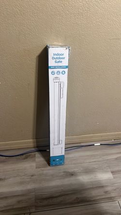 Indoor outdoor Baby or Dog gate