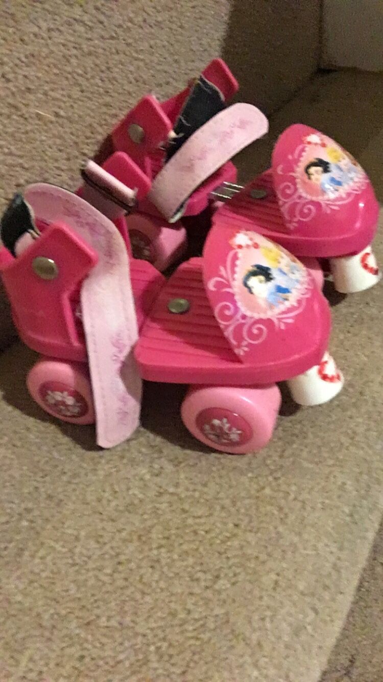 Toddler skates ( Disney princesses theme)