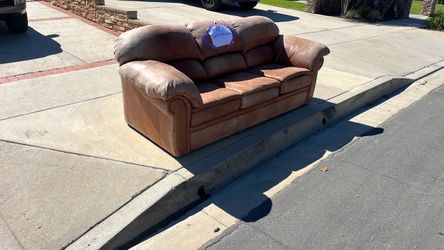 CURB ALERT - FREE - Leather Couch