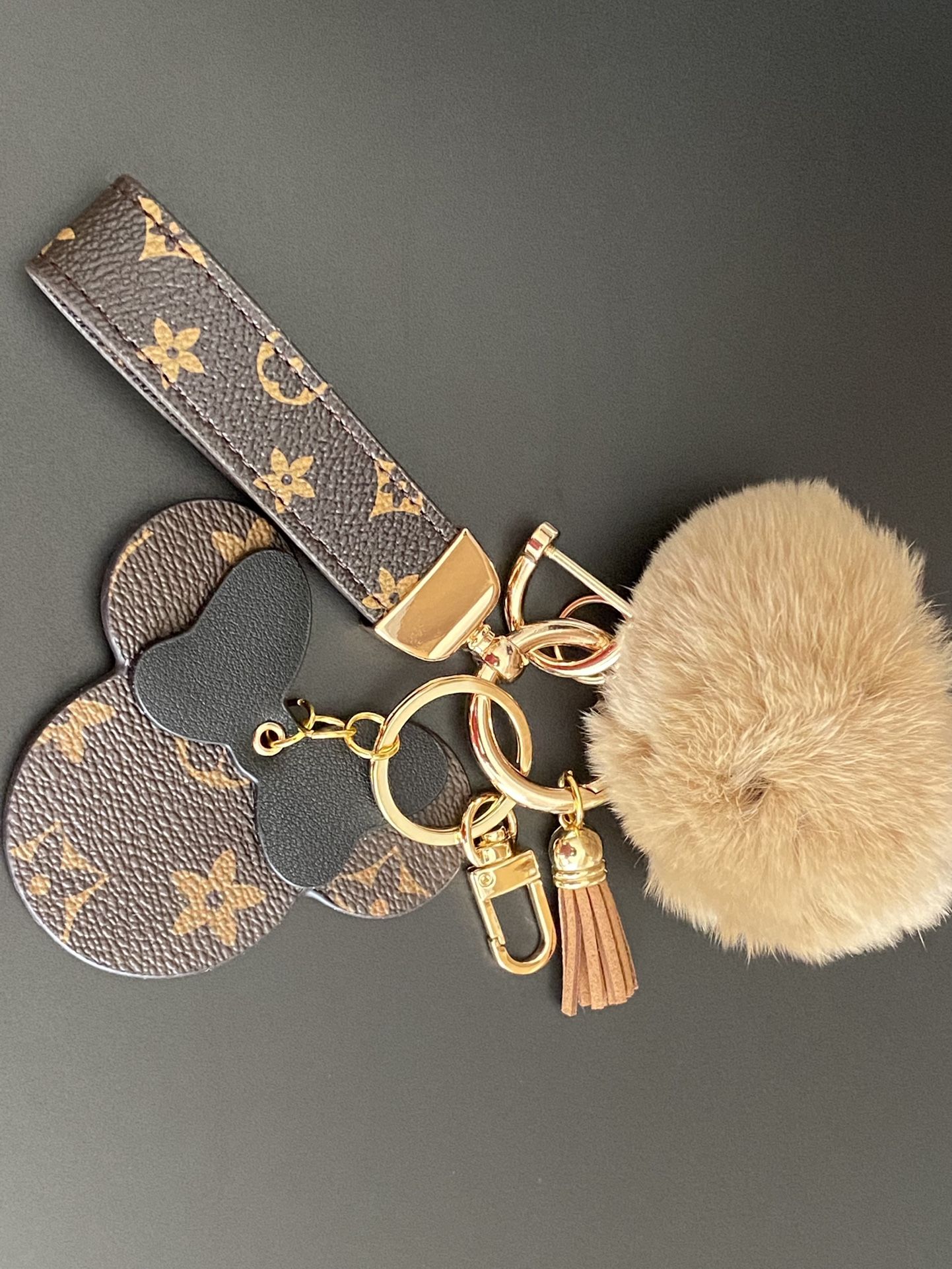 luxury keychain Pom Pom keychain leather straps Mikey Mouse figure    Same day shipping  