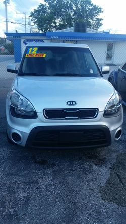 2012 KIA soul con 1800 para llevarte este carro