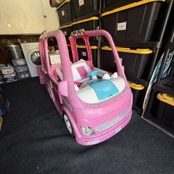 Barbie Camper With Cooking Area In The Back