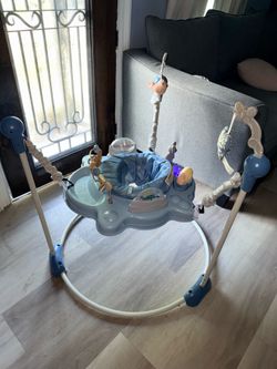Jumperoo baby jumper