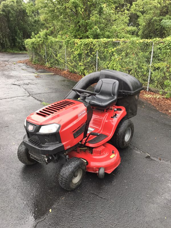 2017 CRAFTSMAN T1600 TRACTOR 46 INCH RIDING LAWN MOWER WITH BAGGER for