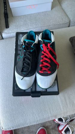 Lebron VII- Red Carpet-Sz 11 Very Good Condition. 