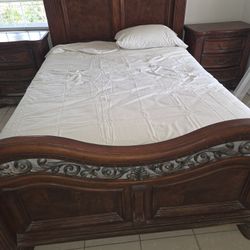 Cama Queen Madera