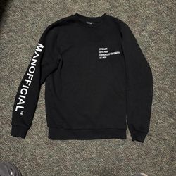 Black Crew Neck Sweater - Medium