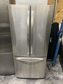 Nevera LG de 30” freezer abajo