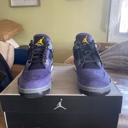 AIR JORDAN 4 RETRO LAKERS SIZE 12.5