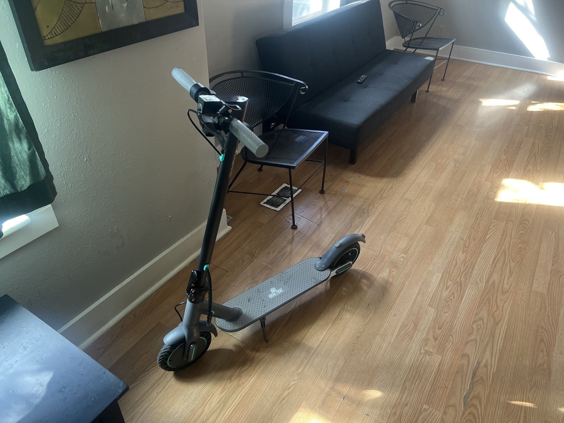 400$ E-scooter Used Twice