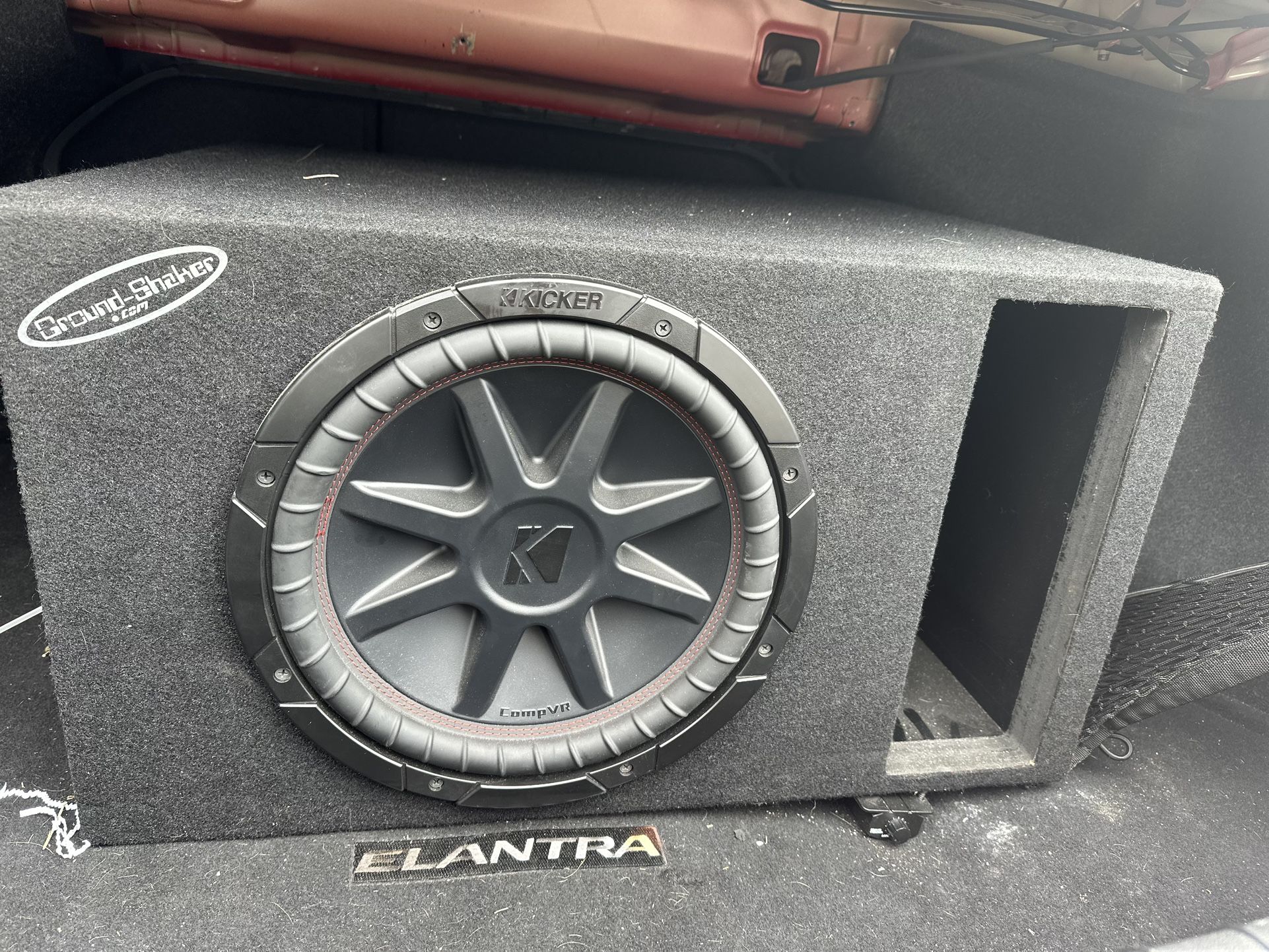Subwoofer 12” kicker, With Amp
