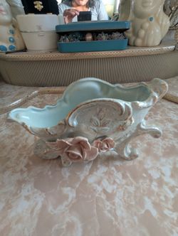 VTG Lite blue wheelbarrow vase/planter with water droplet detail