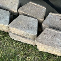 Landscaping Brick 24 Pieces Total