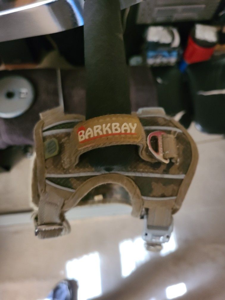 New Size Med. BARKBAY Camo Harness