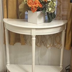 White cream console table