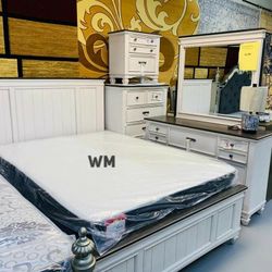 Sawyer Antique White/Brown Panel Bedroom Set (Queen and King Bed Frame