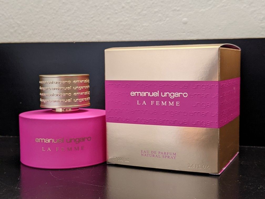 Womens 100ml perfume, new with box $40