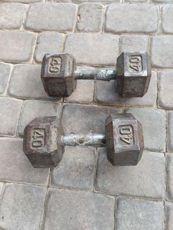 DUMBBELLS $40 NELLIS BLVD AND CHEYENNE AVE