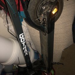 GO TRAX ADULT. SCOOTER 18mph
