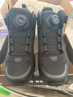Never Worn. Size 10 5.11 A/T Boa Lite Boot