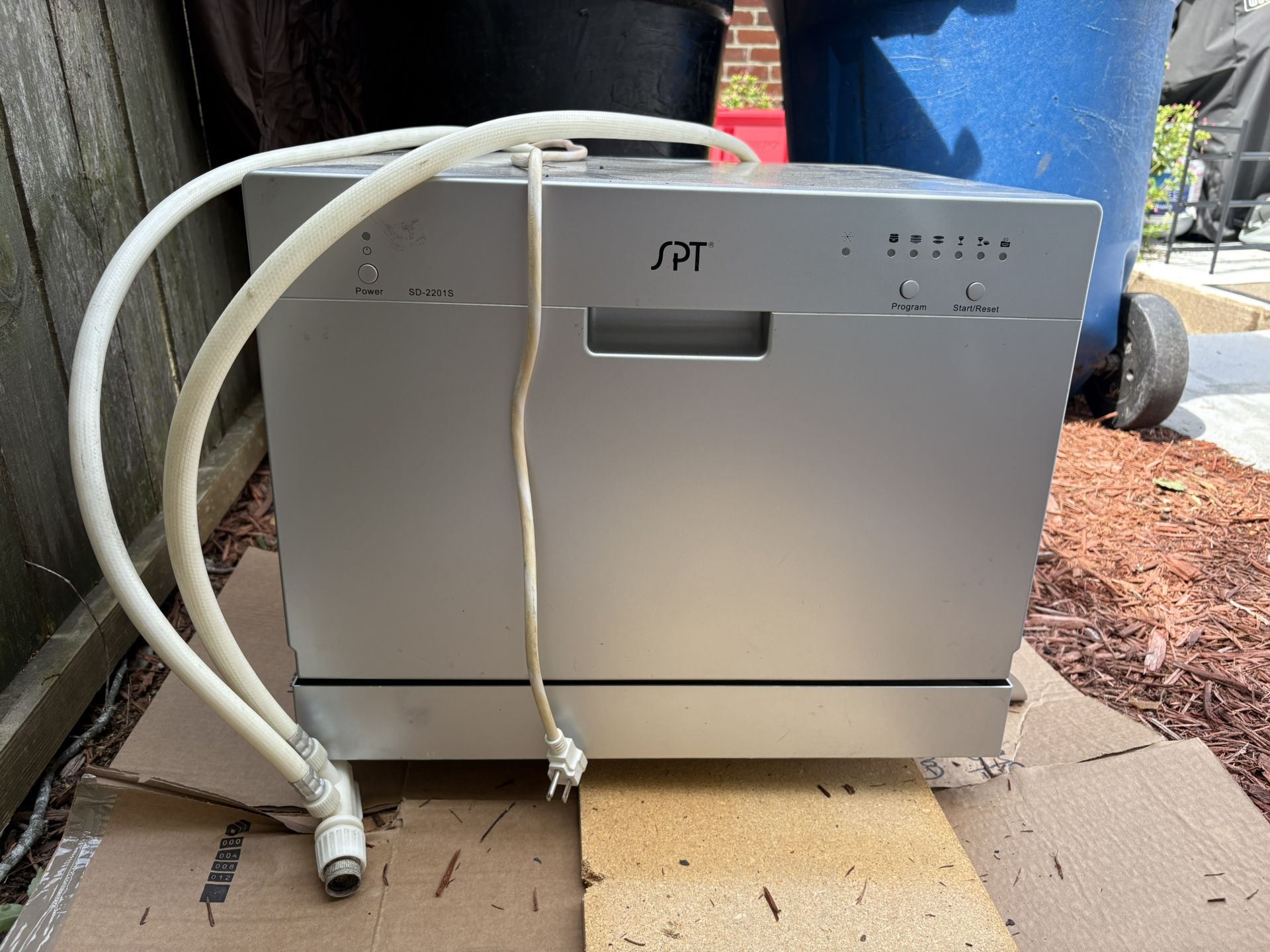 SPT countertop dishwasher