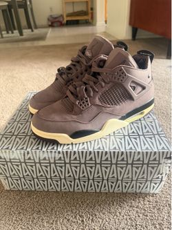 Jordan 4 Retro SP A Ma Maniére Violet Ore