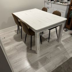 Farmhouse Table With Set Of 4 Chairs 